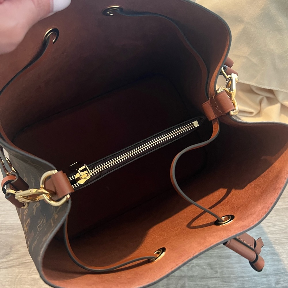 LV neo neo carmel